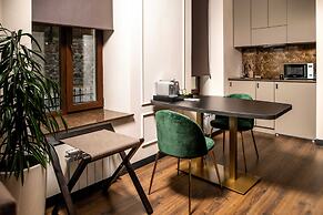De Paris Apartments