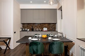 De Paris Apartments