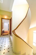 Hidden Gem 2 Bedroom near City Center