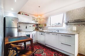 Hidden Gem 2 Bedroom near City Center