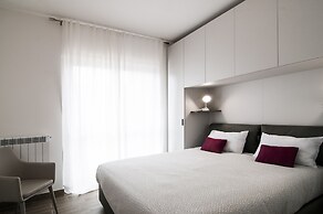 Fonte Laurentina Apartments