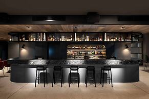 Midnight Hotel, Autograph Collection