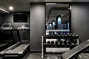 Midnight Hotel, Autograph Collection