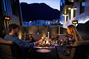 Holiday Inn Express And Suites Queenstown by IHG