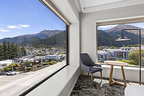 Holiday Inn Express And Suites Queenstown by IHG