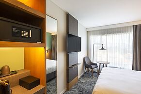 Holiday Inn Express And Suites Queenstown by IHG