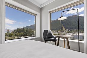 Holiday Inn Express And Suites Queenstown by IHG