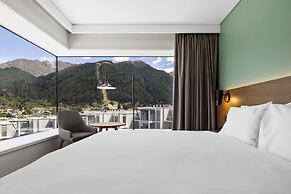 Holiday Inn Express And Suites Queenstown by IHG