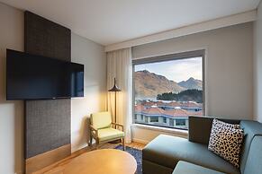 Holiday Inn Express And Suites Queenstown by IHG