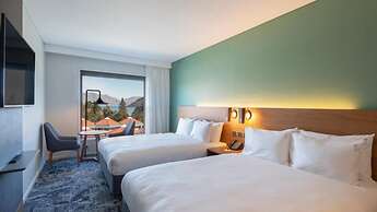 Holiday Inn Express And Suites Queenstown by IHG