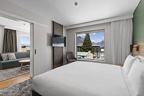 Holiday Inn Express And Suites Queenstown by IHG