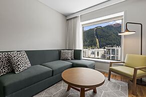Holiday Inn Express And Suites Queenstown by IHG