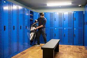 Holiday Inn Express And Suites Queenstown by IHG