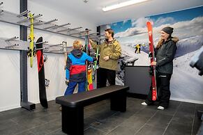 Holiday Inn Express And Suites Queenstown by IHG