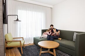 Holiday Inn Express And Suites Queenstown by IHG