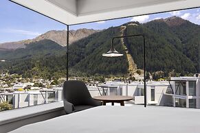 Holiday Inn Express And Suites Queenstown by IHG