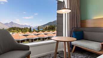 Holiday Inn Express And Suites Queenstown by IHG