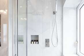 Carlton Court - Mayfair