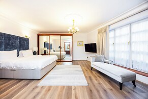 Carlton Court - Mayfair