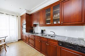 Carlton Court - Mayfair