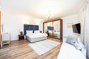 Carlton Court - Mayfair