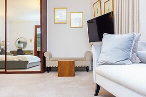 Carlton Court - Mayfair