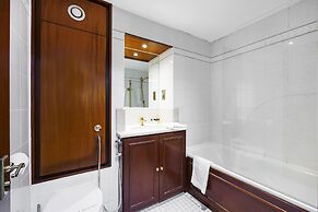 Carlton Court - Mayfair