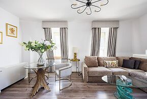 Carlton Court - Mayfair