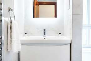 Carlton Court - Mayfair