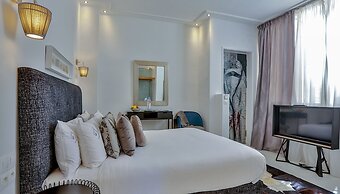 Suite Azur Hotel