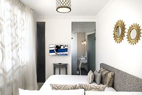 Suite Azur Hotel