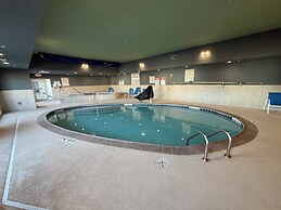 Holiday Inn Express & Suites Yorkville by IHG