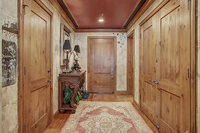 Gorgeous Corner 3br- Ski In/out Access And 3 Decks! 3 Bedroom Condo by