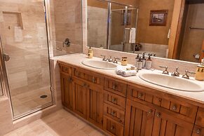 3bd + Loft With Ski In/out Access And Panoramic Views! 3 Bedroom Condo