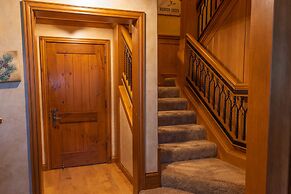 3bd + Loft With Ski In/out Access And Panoramic Views! 3 Bedroom Condo