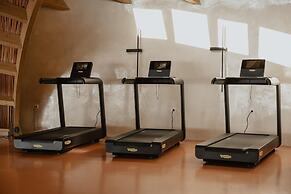 Acro Wellness Suites - Adults Only