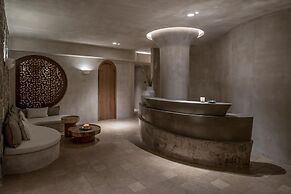 Acro Wellness Suites - Adults Only