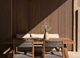 Acro Wellness Suites - Adults Only