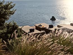 Acro Wellness Suites - Adults Only