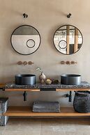 Acro Wellness Suites - Adults Only