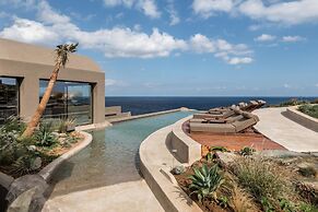 Acro Wellness Suites - Adults Only