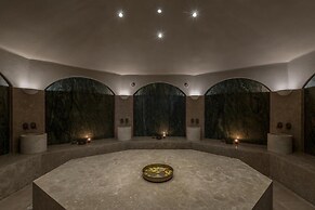 Acro Wellness Suites - Adults Only