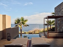 Acro Wellness Suites - Adults Only
