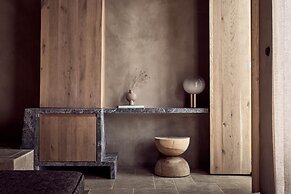 Acro Wellness Suites - Adults Only