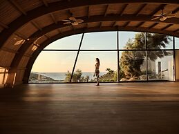 Acro Wellness Suites - Adults Only