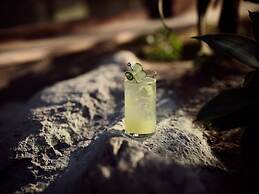 Acro Wellness Suites - Adults Only