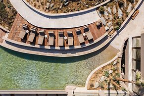 Acro Wellness Suites - Adults Only