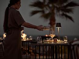 Acro Wellness Suites - Adults Only