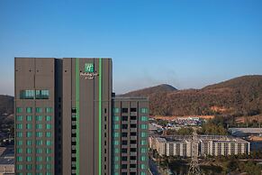 Holiday Inn & Suites Siracha Laemchabang by IHG