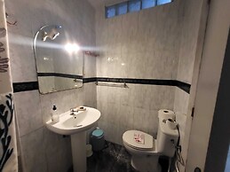 Low Cost Room Las Llaves 3